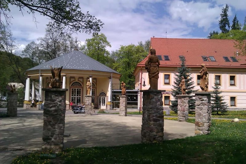 From Bratislava: UNESCO: Banská Štiavnica: Mine, Castle, Spa - What the $202 price includes