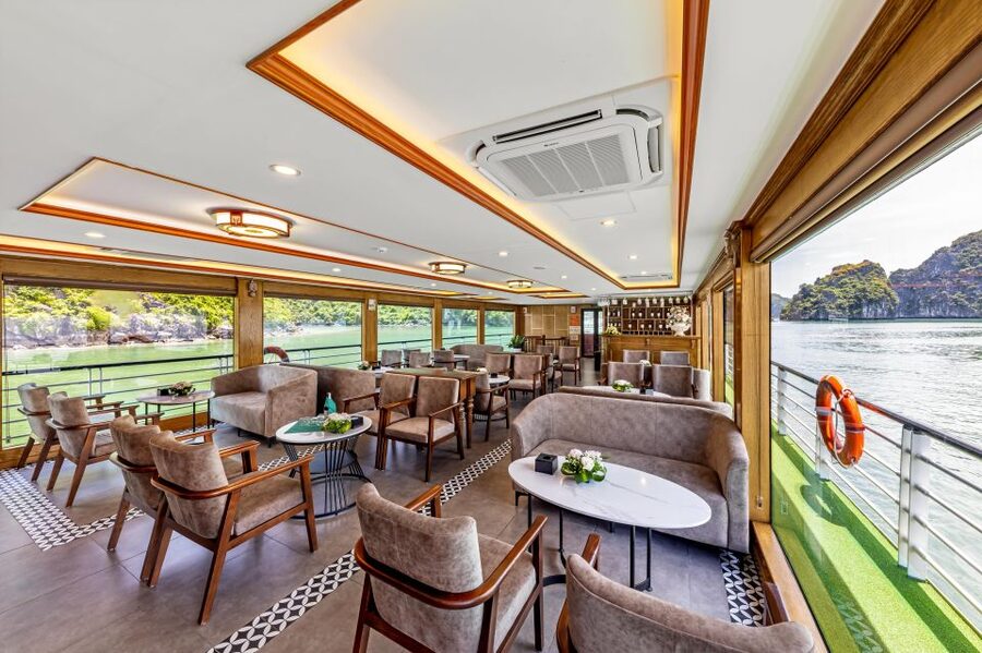 From Hanoi: 1-Day Halong 5-Star Cruise w/Jacuzzi & Limousine - Boarding at Tuan Chau Port