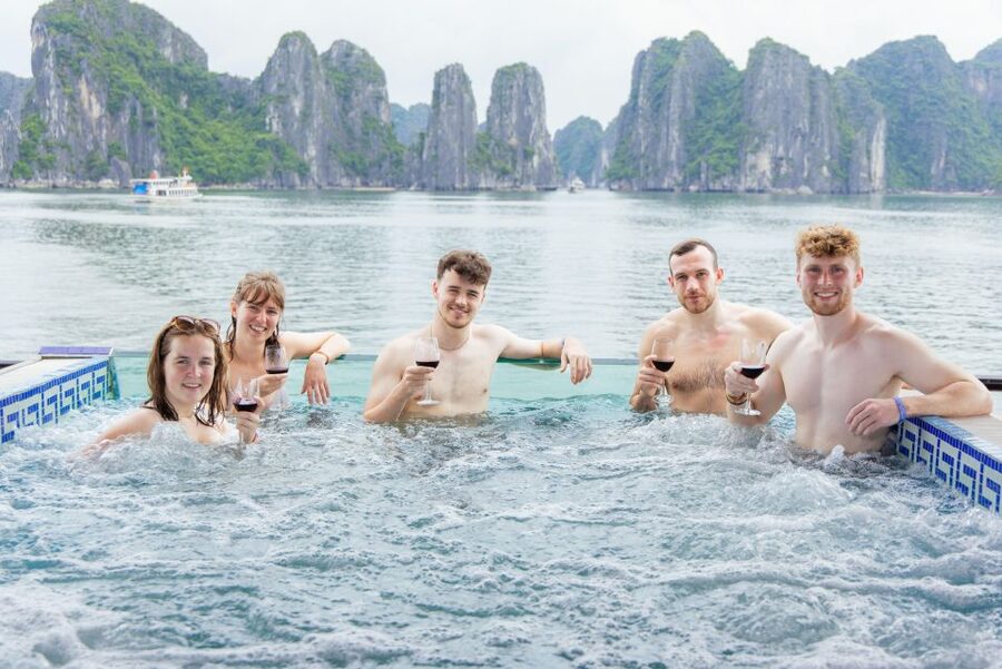 From Hanoi: 1-Day Halong 5-Star Cruise w/Jacuzzi & Limousine - Sunset snacks on the return journey