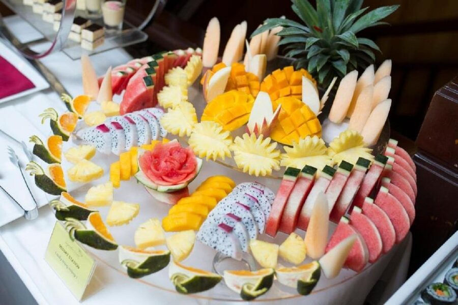 From Hanoi: 2-Day Bai Tu Long Bay Luxury Cruise with Jacuzzi - Food, drinks, and special requests