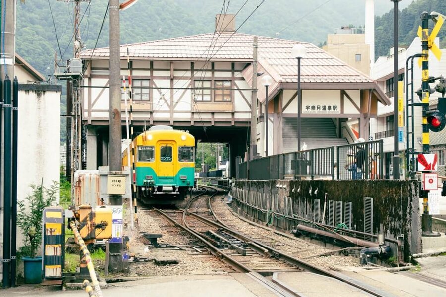 From Kanazawa: Kurobe Gorge & Unazuki Onsen Full-Day Tour - The 100-minute ride from Unazuki to Nekomata