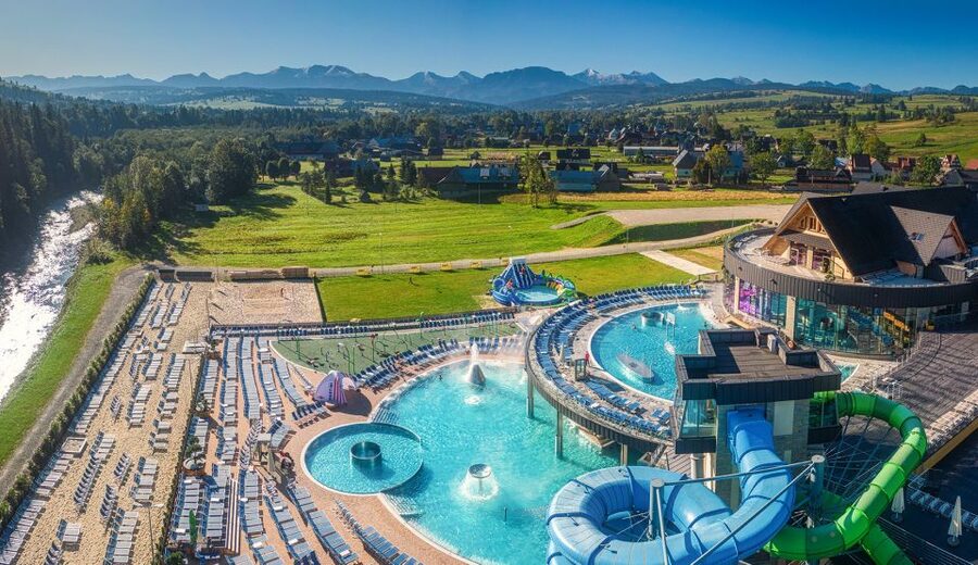 From Krakow: Chocholow Hot Springs Evening or Daytime Ticket - Eight whirlpools, brine water, and outdoor pools