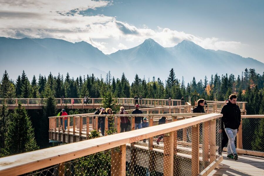 From Krakow: Slovakia Treetop Walk, Zakopane & Thermal Spa - The Krakow pickup and the road south