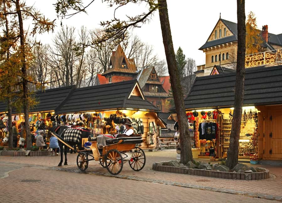 From Krakow: Zakopane & Hot Springs Day Tour - Wooden houses and Highland customs in Chocholow