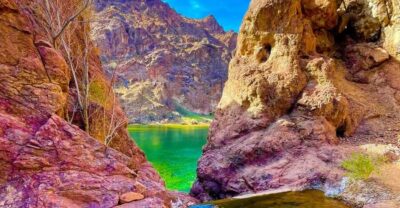 From Las Vegas: Hoover Dam Kayak Trip with 6 Hot Springs