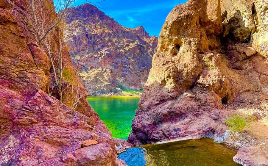 From Las Vegas: Hoover Dam Kayak Trip with 6 Hot Springs - Goldstrike Hot Springs and the quick photo stop