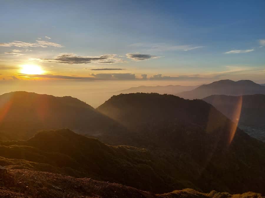 From Medan: Mount Sibayak Sunrise Hike & Natural Hot Spring - The 105-minute climb before sunrise
