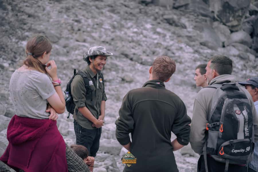 From Medan: Mount Sibayak Sunrise Hike & Natural Hot Spring - The summit, sulfur, and Mount Sinabung