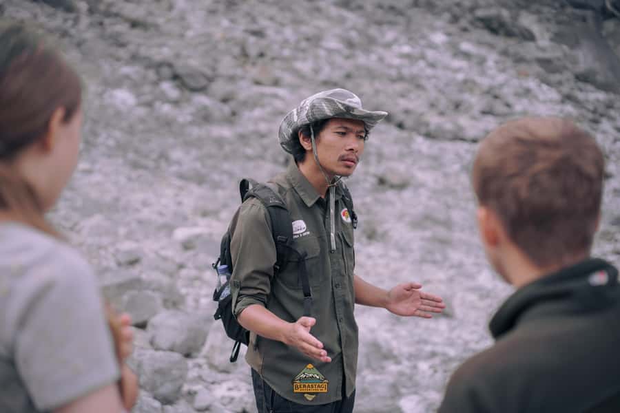 From Medan: Mount Sibayak Sunrise Hike & Natural Hot Spring - Who should book this Mount Sibayak outing?