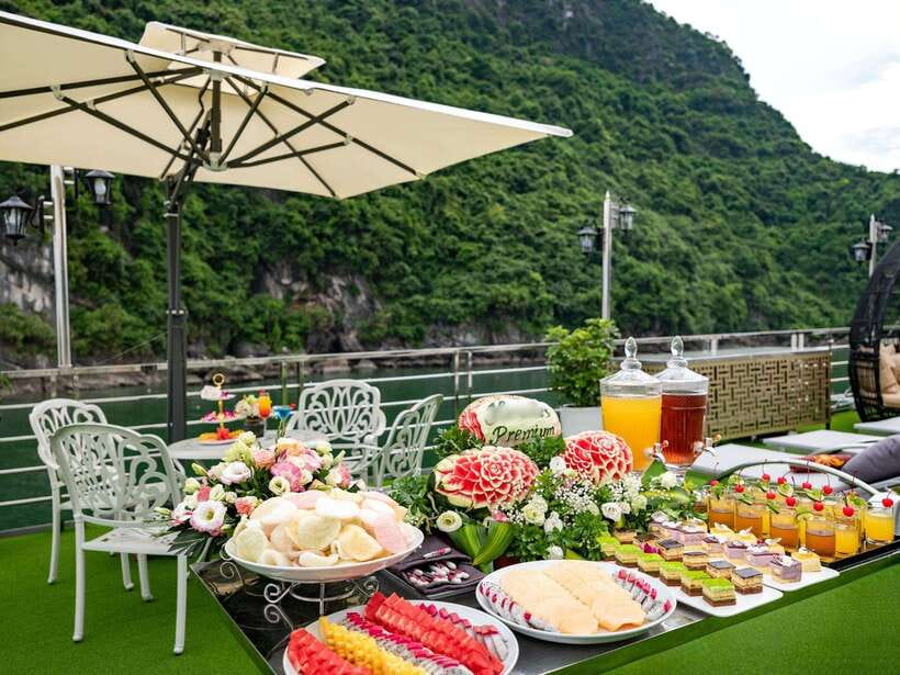 From Ninh Binh:Day Ha Long Bay Premium Cruise-Buffet&Jacuzzi - Luon Cave by kayak or bamboo boat