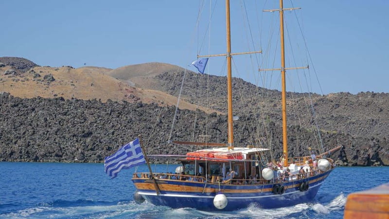 From Old Port:Volcanic Islands Boat Trip & Hot Spring Visit - Getting down to Fira’s Old Port
