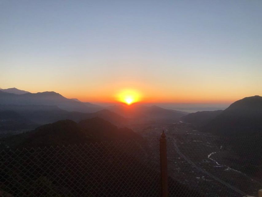 From Pokhara: 5-Day Annapurna Basecamp Trek with Hot Springs - Packing for cold mornings and wet trails