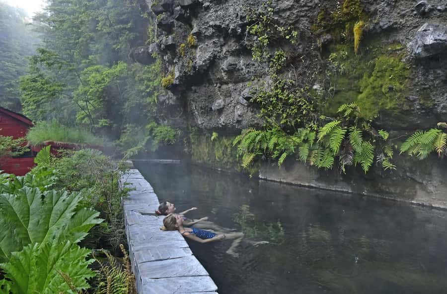 From Pucón: Geometric Hot Springs - Three hours among 16 different temperatures