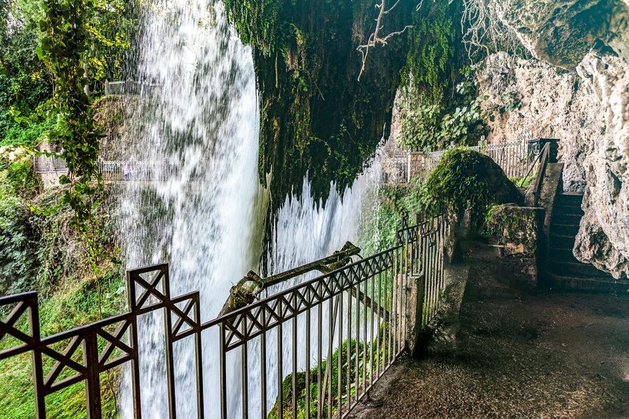 From Thessaloniki: Pozar Thermal Baths and Edessa Day Trip - The two-hour stop at Pozar Thermal Baths