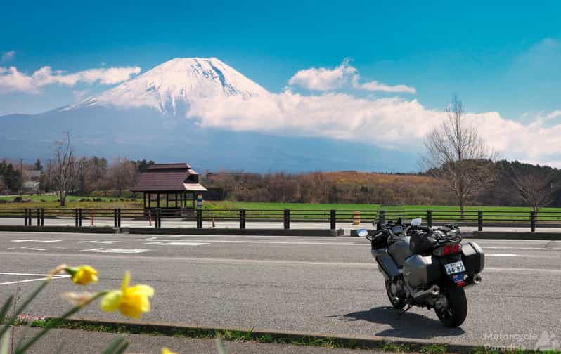 From Tokyo: Private Motorcycle Tour - Fuji, Hakone, Onsen - Why this Tokyo motorcycle day feels different