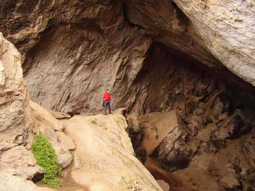 From Valencia: Full Day Tour to Montanejos & Thermal Pools - Key points to know before booking