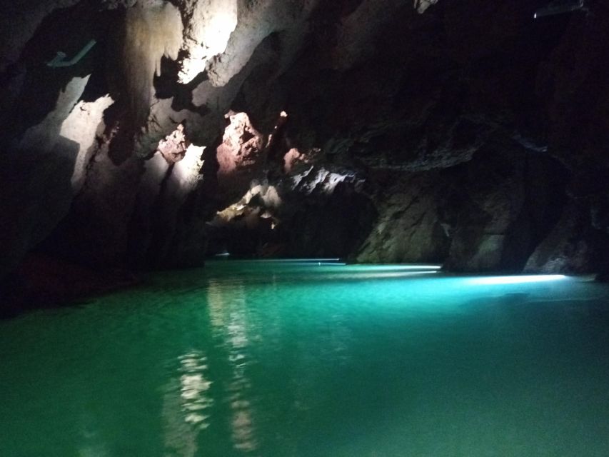 From Valencia: Montanejos Thermal Spring & San Jose Cave - Group size and the guide