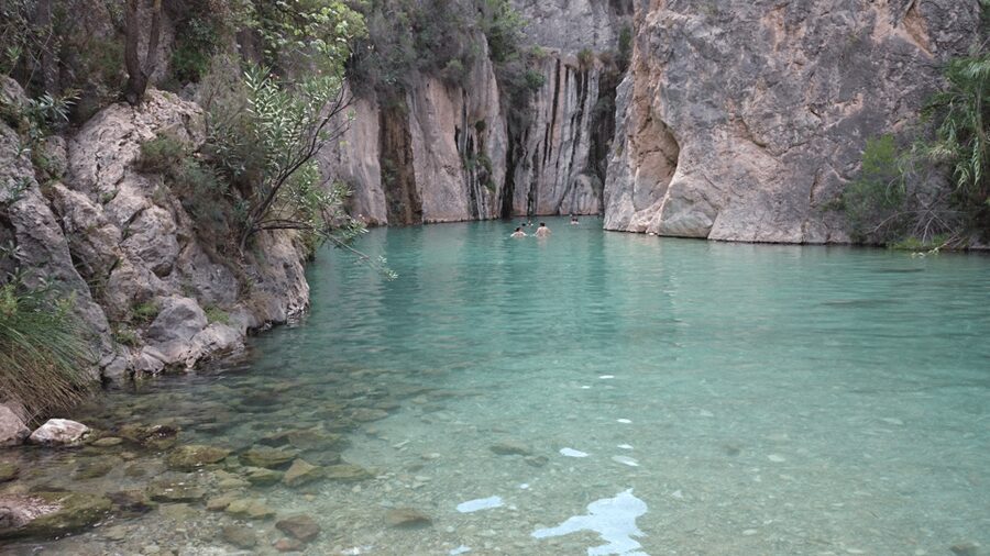 From Valencia: Thermal Springs & Hike - Private Day Tour - The cliffs, pine forests, and photo stops