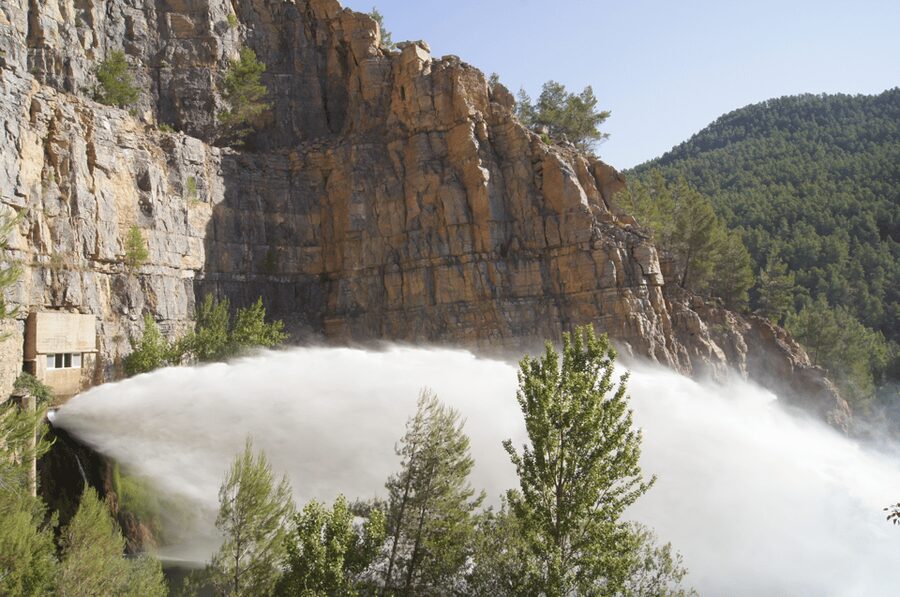From Valencia: Thermal Springs & Hike - Private Day Tour - What the private format adds