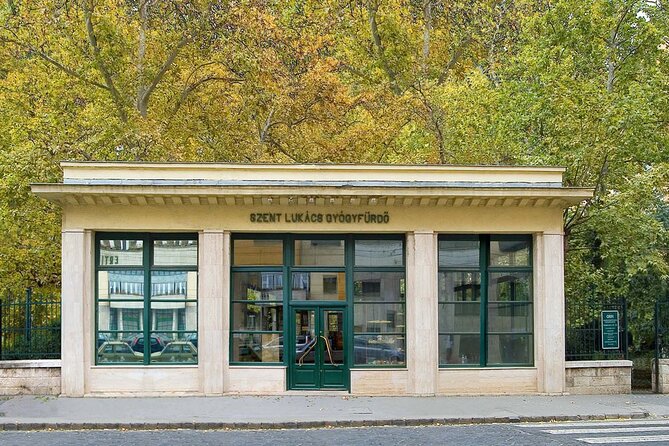 Full-Day Admission to Budapest Lukacs Thermal Bath - How crowded is it during summer?