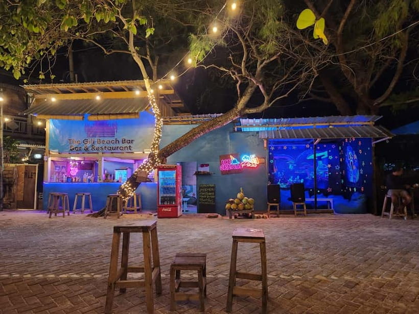Gili Trawangan: Beach Massage with Sunset and Cocktail - Booking Tips for a Smoother Visit