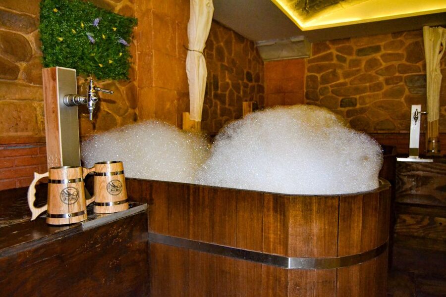 Granada: Beer Spa Experience with Tastings and Snacks - Key Points to Know Before Booking