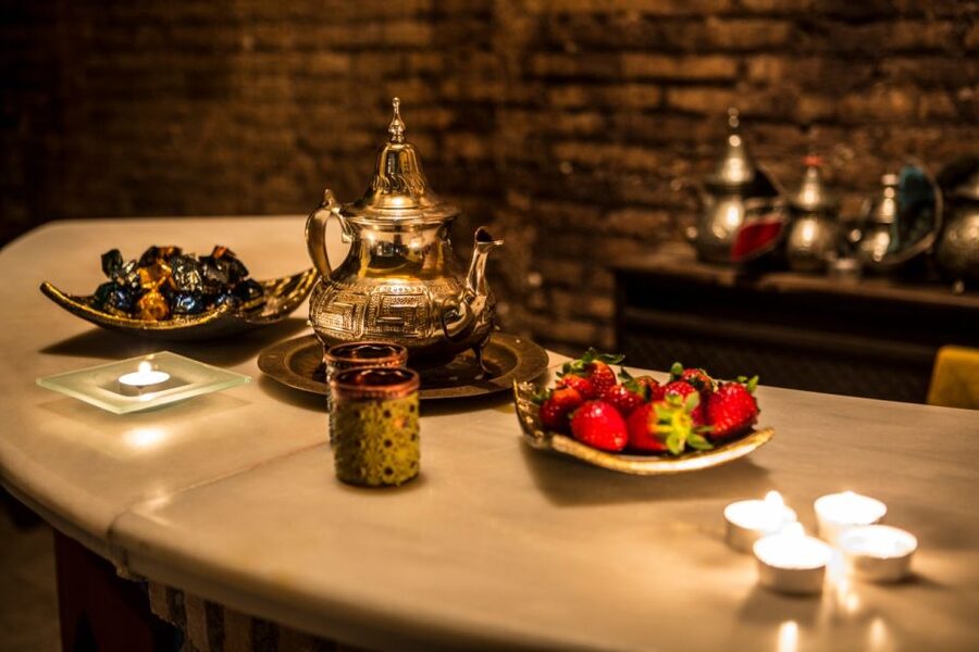 Granada: Hammam Experience with Massage at Baños de Elvira - How authentic is the hammam atmosphere?