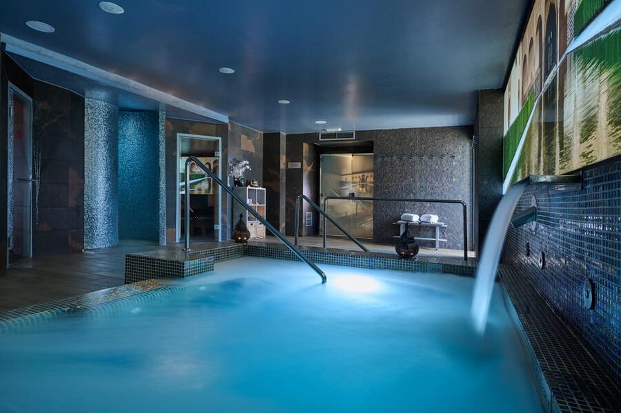 Granada: Thermal Spa Circuit with Optional Massage - Who will enjoy this spa, and who should skip it?