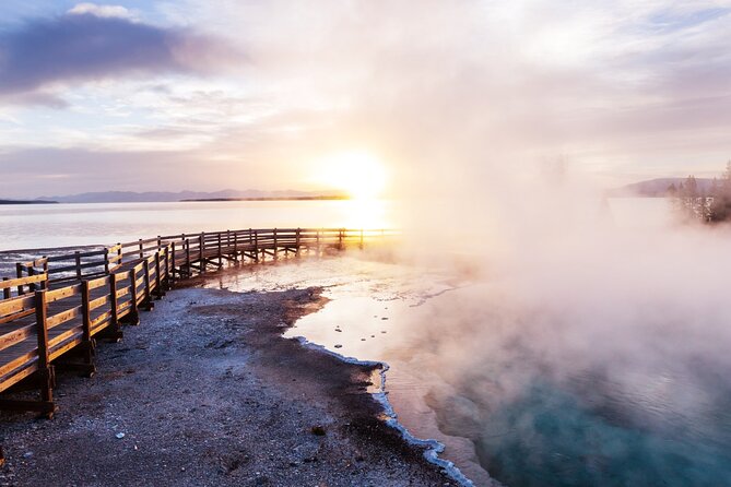 Guided Yellowstone Hot Spring & Geyser Basin Tour - Why this route works for a first Yellowstone day