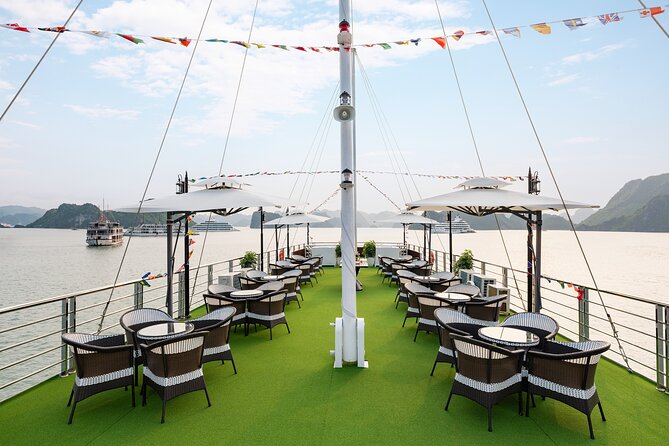Ha Long Bay Luxury Cruise from Hanoi with Jacuzzi & Local Lunch - What the $61.75 price really covers