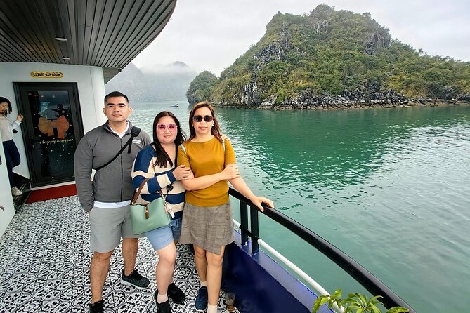 Halong 5star Cruise Day Trip: Buffet Lunch, Jacuzzi & Kayaking - Ti Top Island and the climb for the view