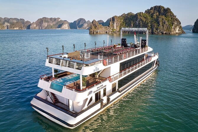 Halong Bay Day Tour Luxury Cruise With Jacuzzi and Buffet Lunch - What the guide adds to the day