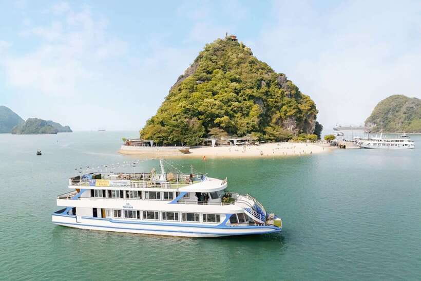 Hanoi: 5-Star Halong Bay Cruise with Lunch, Jacuzzi & Party - Is the $50 price good value?