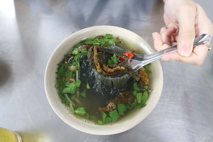 Hanoi: Michelin Guide Street Food Tour with Spa Experience - What the $30 Hanoi food tour actually gives you