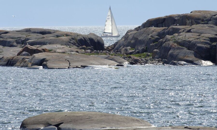 Helsinki: Archipelago RIB Boat Tour with BBQ Lunch and Sauna - From Café Marina Bay to the Eastern Islands