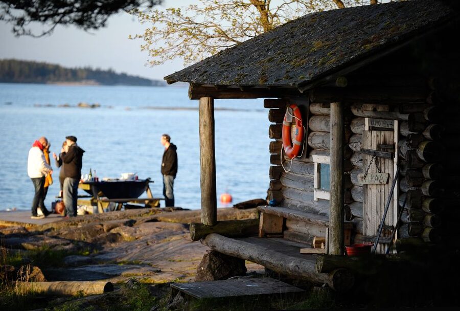 Helsinki: Archipelago RIB Boat Tour with BBQ Lunch and Sauna - Salmon Soup, Outdoor Lunch, and a Small Taste of Camp Life