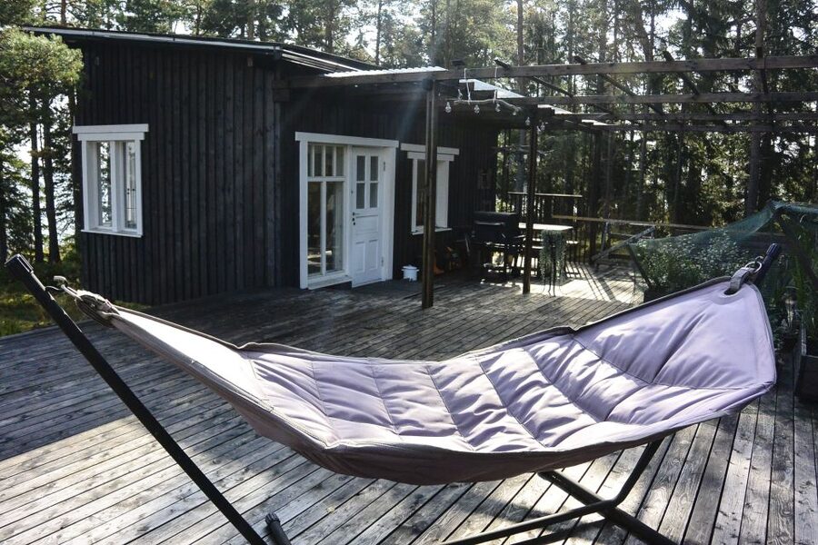 Helsinki: RIB Tour to Local's Cottage with BBQ and Sauna - Is $306 a fair price?