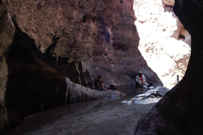 Hiking Adventure in White Rock Canyon and Desert Hot Springs - Who should book this experience