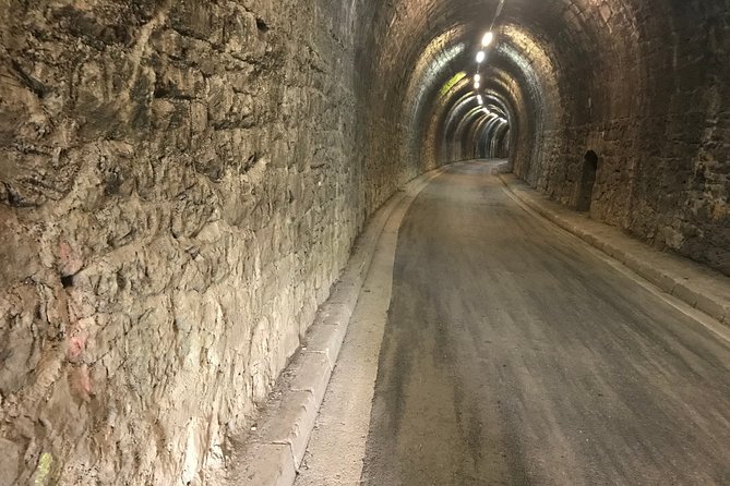 Hiking, eating and relaxing in an 18th century Spa near Oviedo - Why the guide matters on this route
