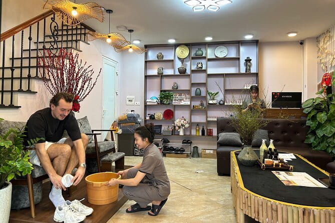 Hoang's Spa for Relaxing Foot Massage - A 30-minute reset at 3 Hàng Điếu