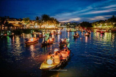 Food tour, Boat Trip and Foot Massage by night