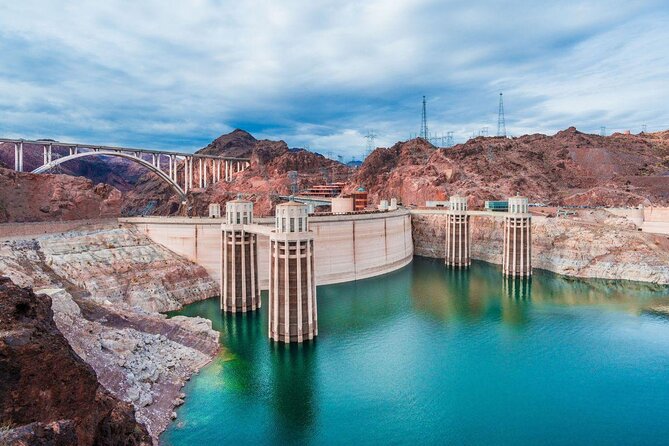 Hoover Dam Kayaking Trip, 6 Hot Springs, 6 Caves, 4 Waterfalls - Key points at a glance