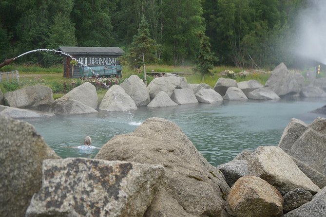 Hot Spring and Northern Lights Photography Tour - Leaving Fairbanks at About 5pm