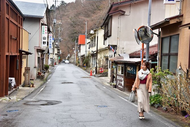 Hot Spring Town Walking Tour in Shima Onsen - Price, group size, and overall value