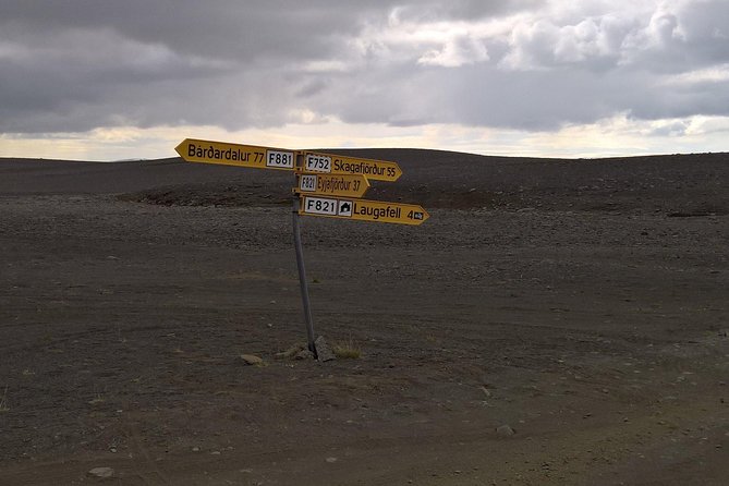 Hot springs and waterfalls, private super jeep tour - Goðafoss begins the waterfall route