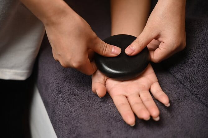 Hot Stone Massage For Full Body Blood Circulation At Da Nang - Arriving at Oani Spa in Bắc Mỹ Phú