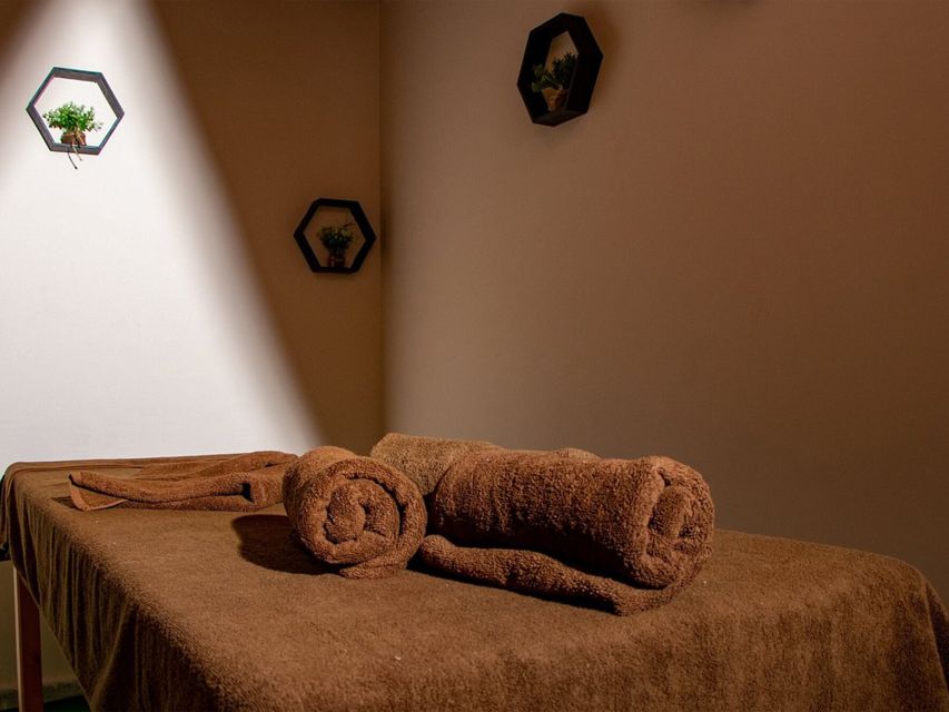 Hurghada: Cleopatra Spa and Massage - Clay mask and relaxation lounge