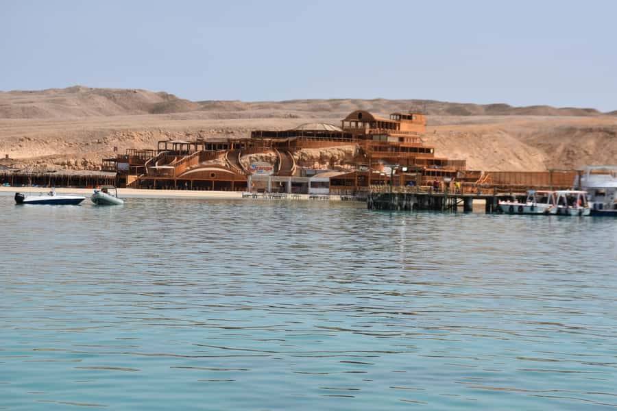 Hurghada: Luxury Giftun island w/snorkeling/lunch & Massage - The included massage, with one important caveat
