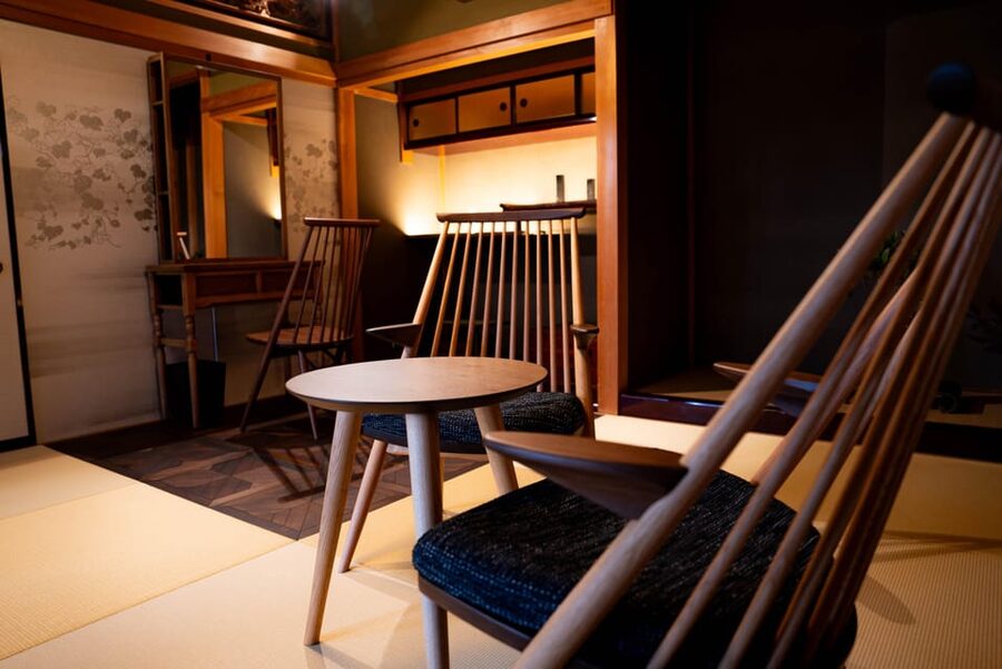 Immersive facial treatment in a Japanese space - Feet and calves may be part of the two-hour flow