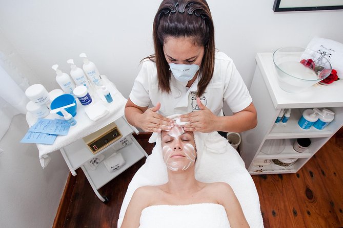 Island Beauty Spa Getaway - The full-hour relaxing body massage